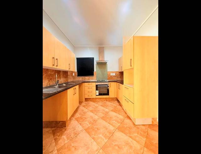 2 BEDROOM PROPERTY TO RENT IN SANDOWN